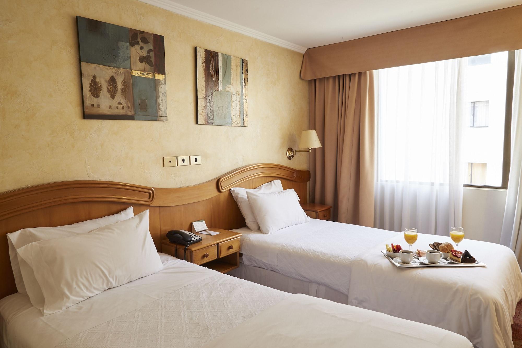 Hotel Torremayor Lyon Santiago Ngoại thất bức ảnh