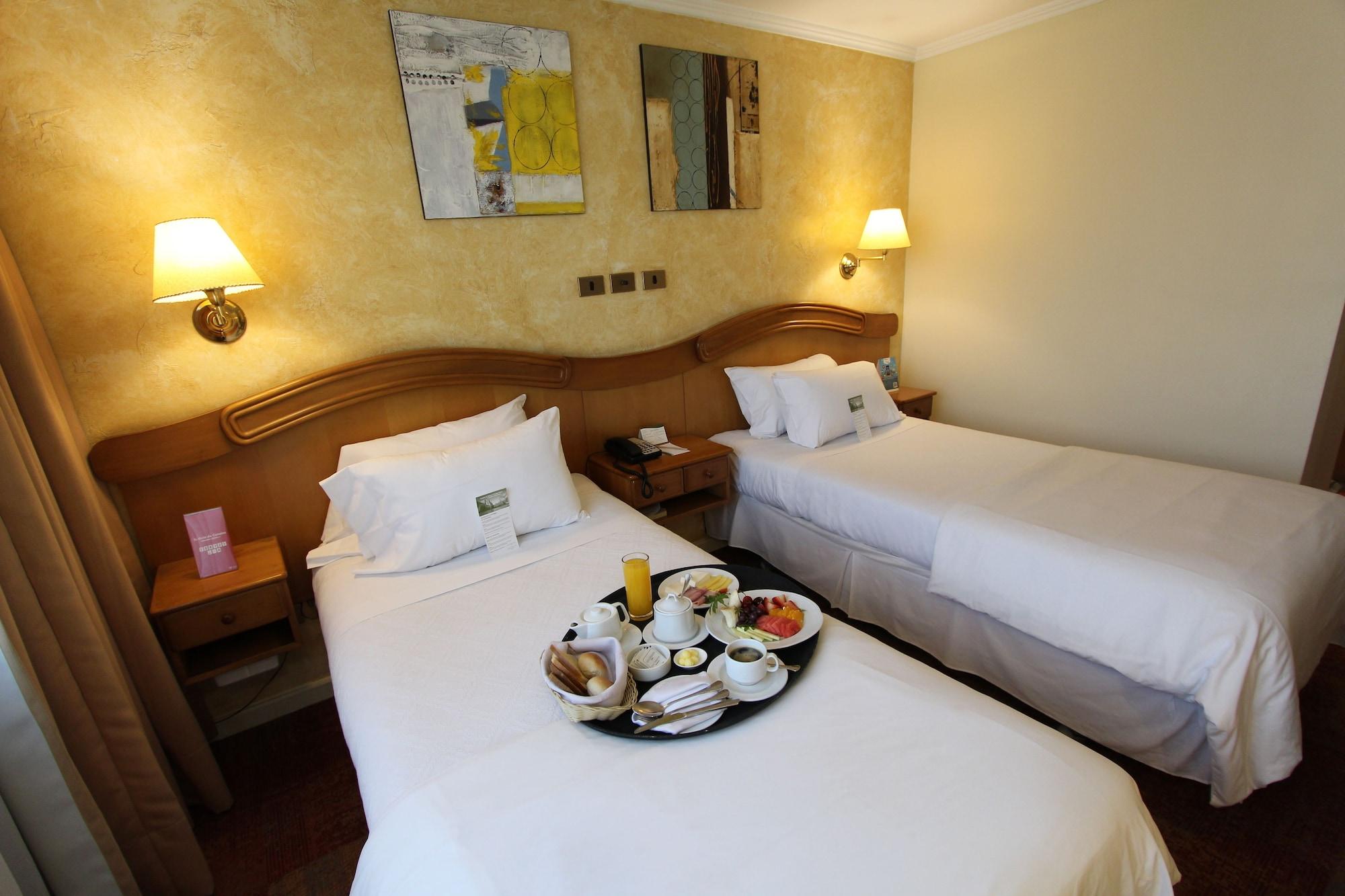 Hotel Torremayor Lyon Santiago Ngoại thất bức ảnh
