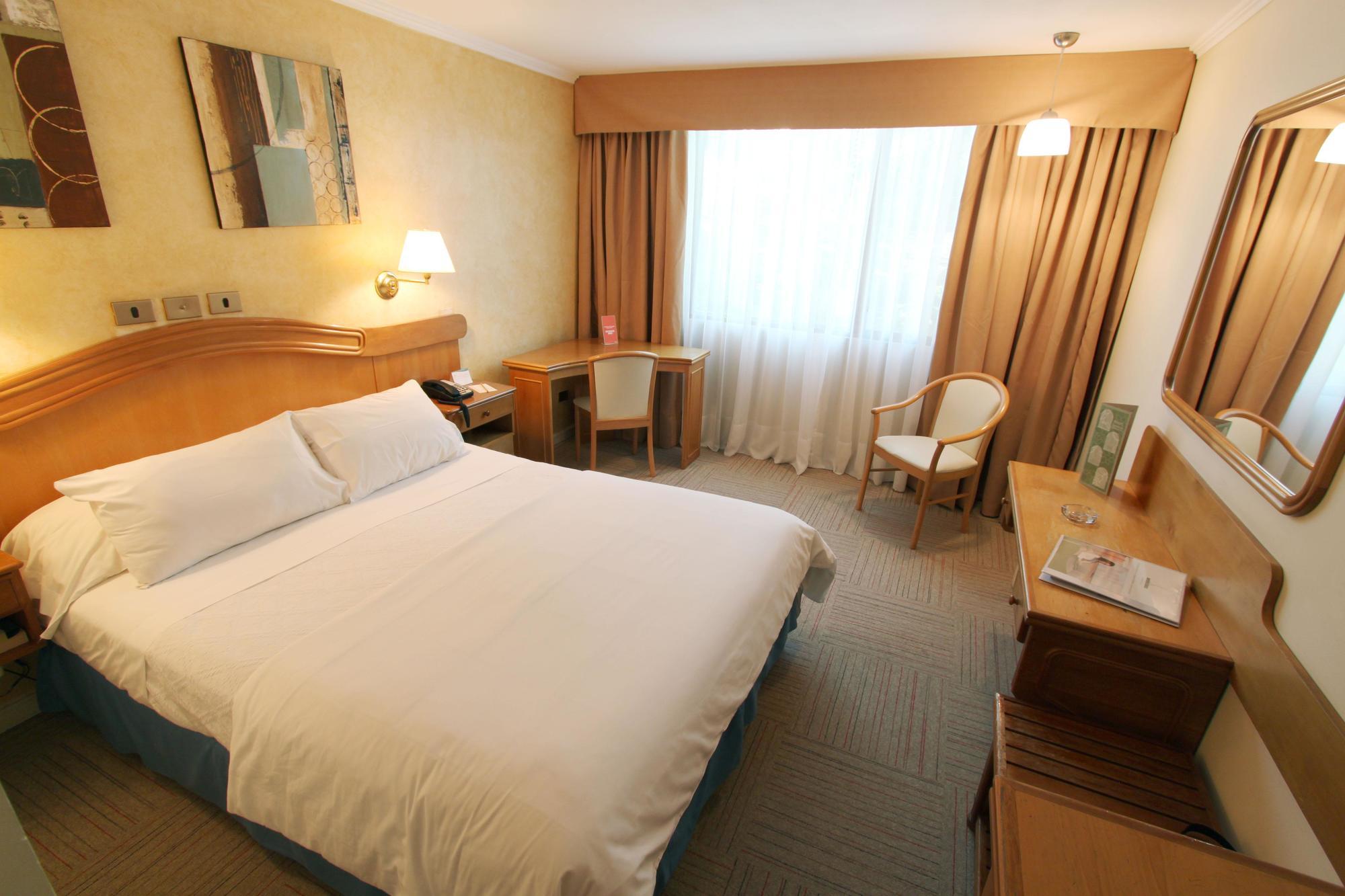 Hotel Torremayor Lyon Santiago Phòng bức ảnh