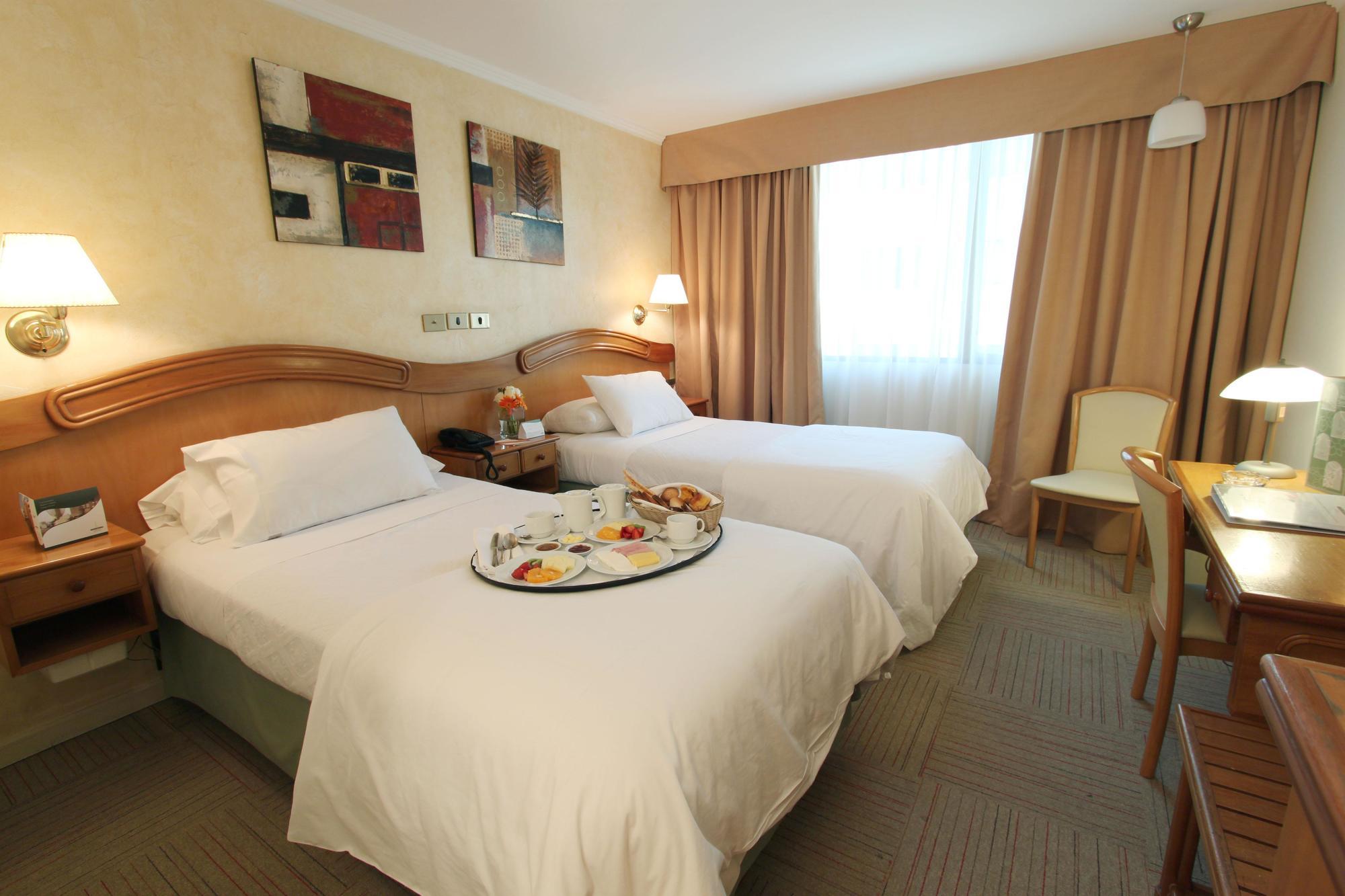Hotel Torremayor Lyon Santiago Ngoại thất bức ảnh