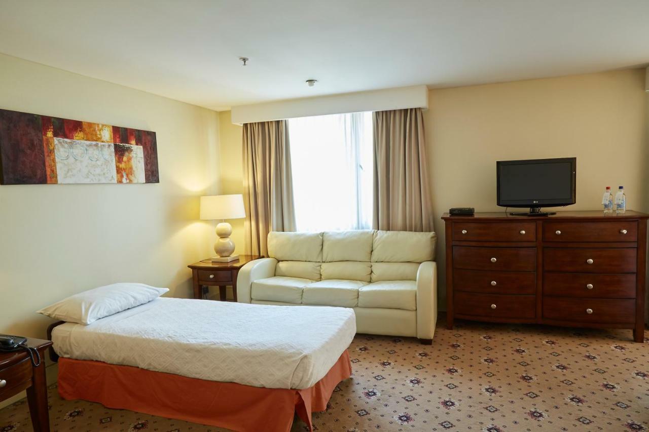 Hotel Torremayor Lyon Santiago Ngoại thất bức ảnh